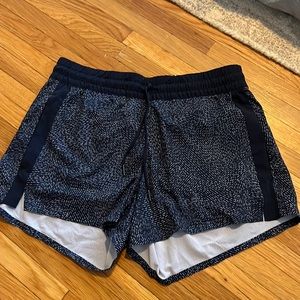 Athleta workout shorts never worn size 6